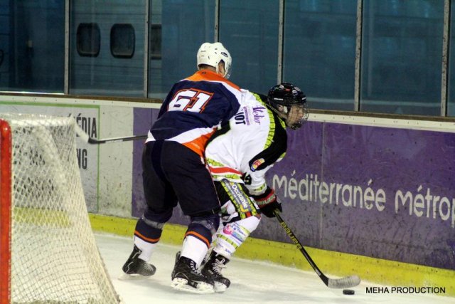 Photo hockey match Montpellier II - Nimes le 02/12/2017