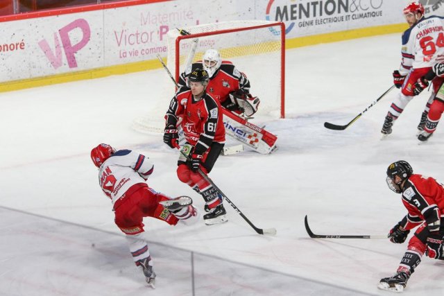 Photo hockey match Amiens  - Grenoble  le 08/12/2017