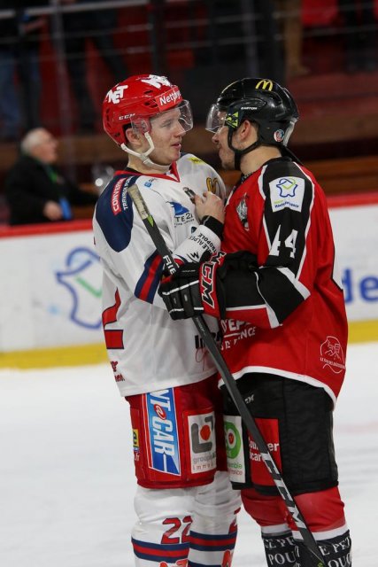 Photo hockey match Amiens  - Grenoble  le 08/12/2017