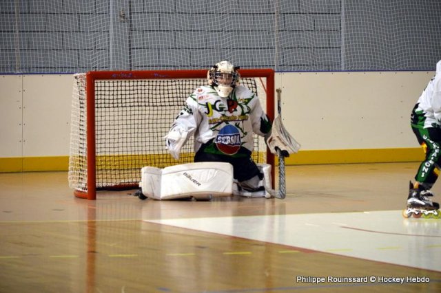 Photo hockey reportage N1 : Les Griffons à la relance
