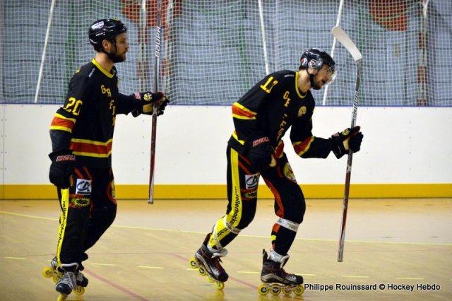 Photo hockey reportage N1 : Les Griffons à la relance