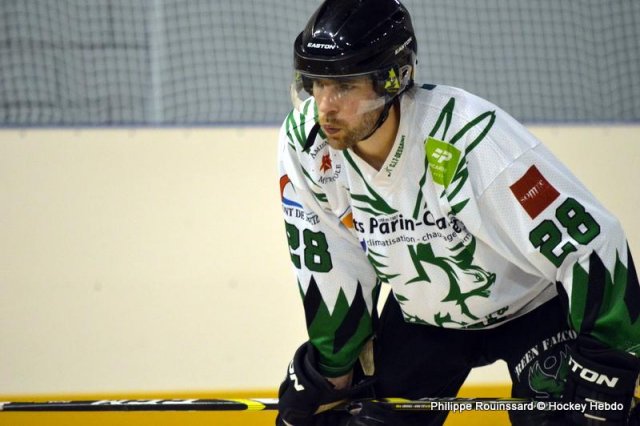 Photo hockey reportage N1 : Les Griffons à la relance