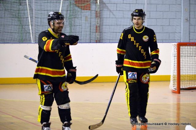 Photo hockey reportage N1 : Les Griffons à la relance