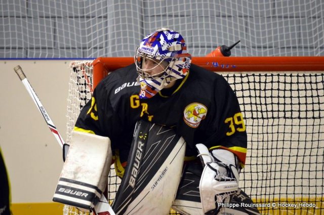 Photo hockey reportage N1 : Les Griffons à la relance