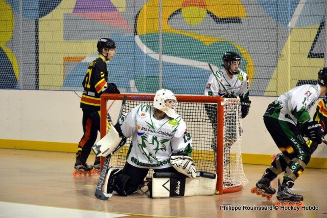 Photo hockey reportage N1 : Les Griffons à la relance