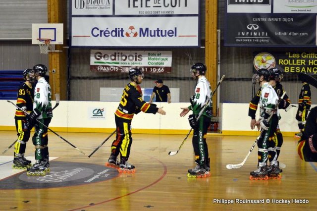 Photo hockey reportage N1 : Les Griffons à la relance