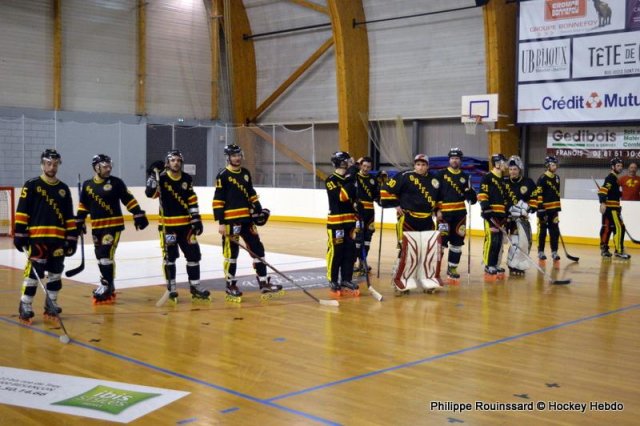 Photo hockey reportage N1 : Les Griffons à la relance