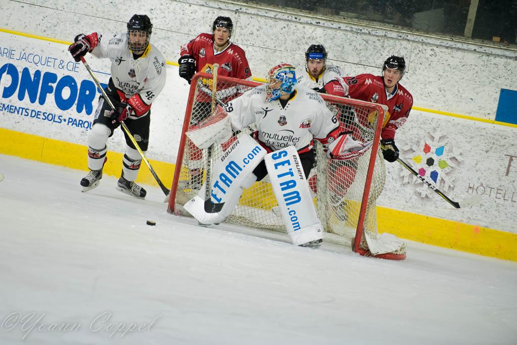 Chamonix  2 - 4 Nice