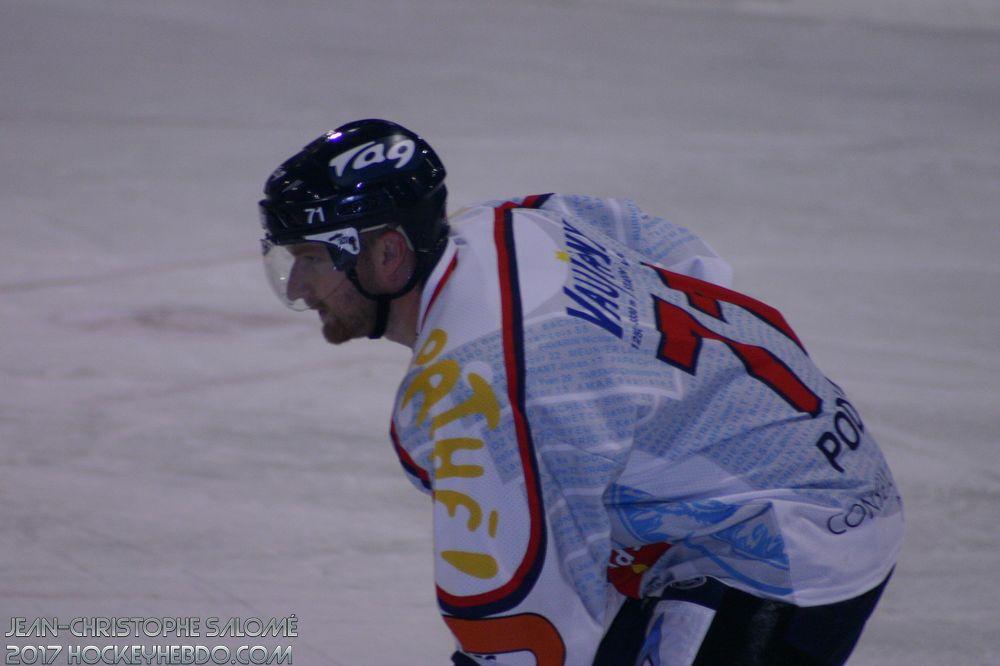 Grenoble retire le #71 de Josef Podlaha — Reportage