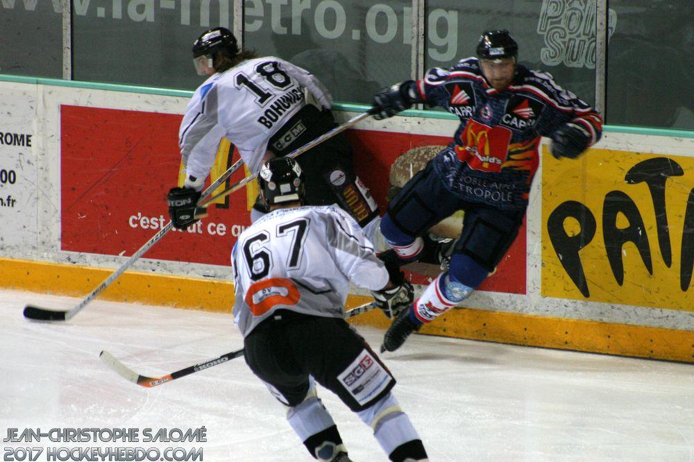 Grenoble retire le #71 de Josef Podlaha — Reportage