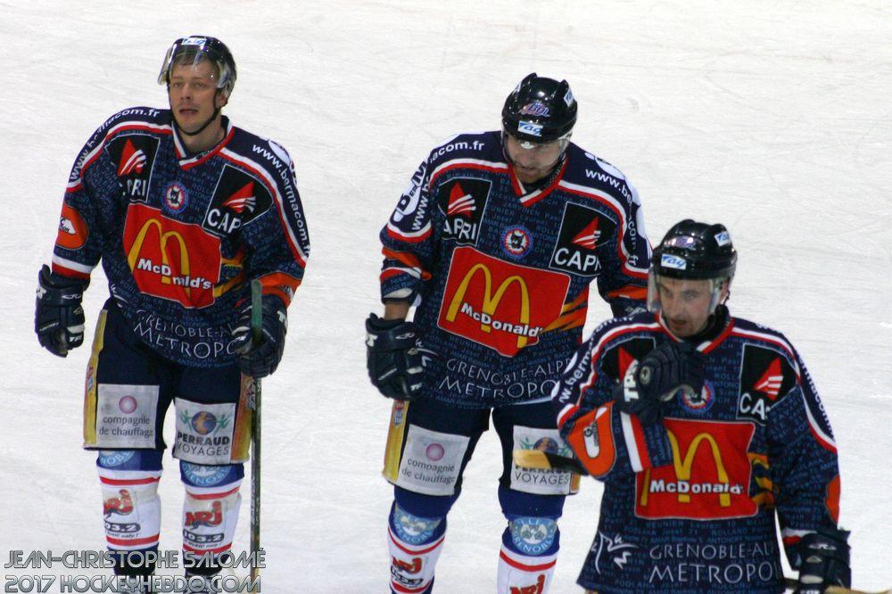 Grenoble retire le #71 de Josef Podlaha — Reportage