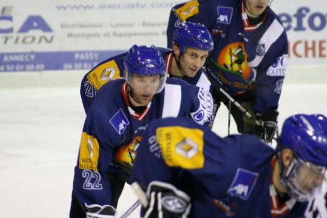 Photo hockey match Mont-Blanc - Neuilly/Marne le 28/02/2009