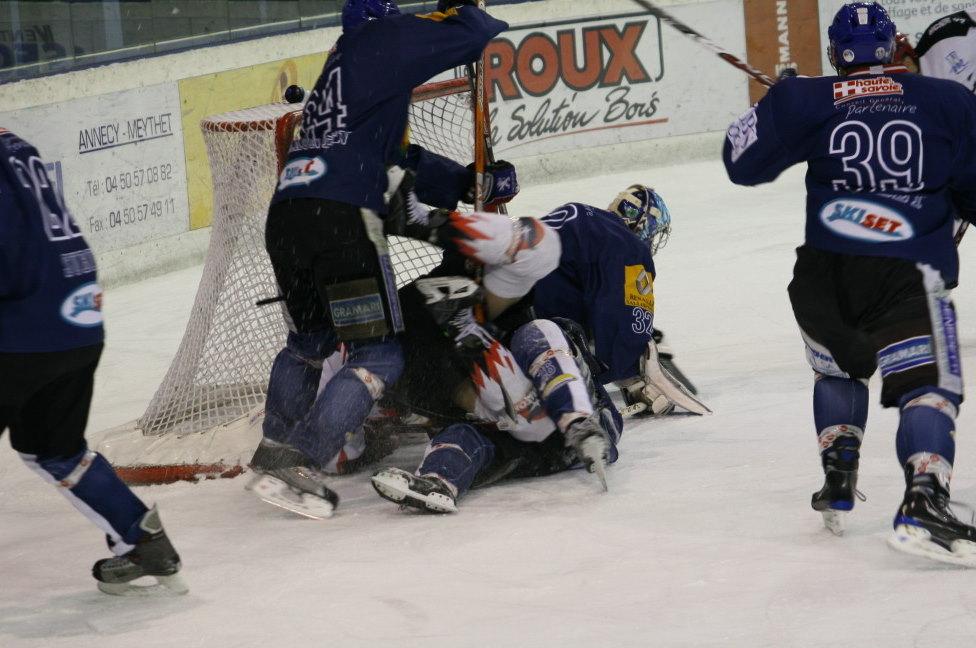 Mont-Blanc 4 - 1 Neuilly/Marne