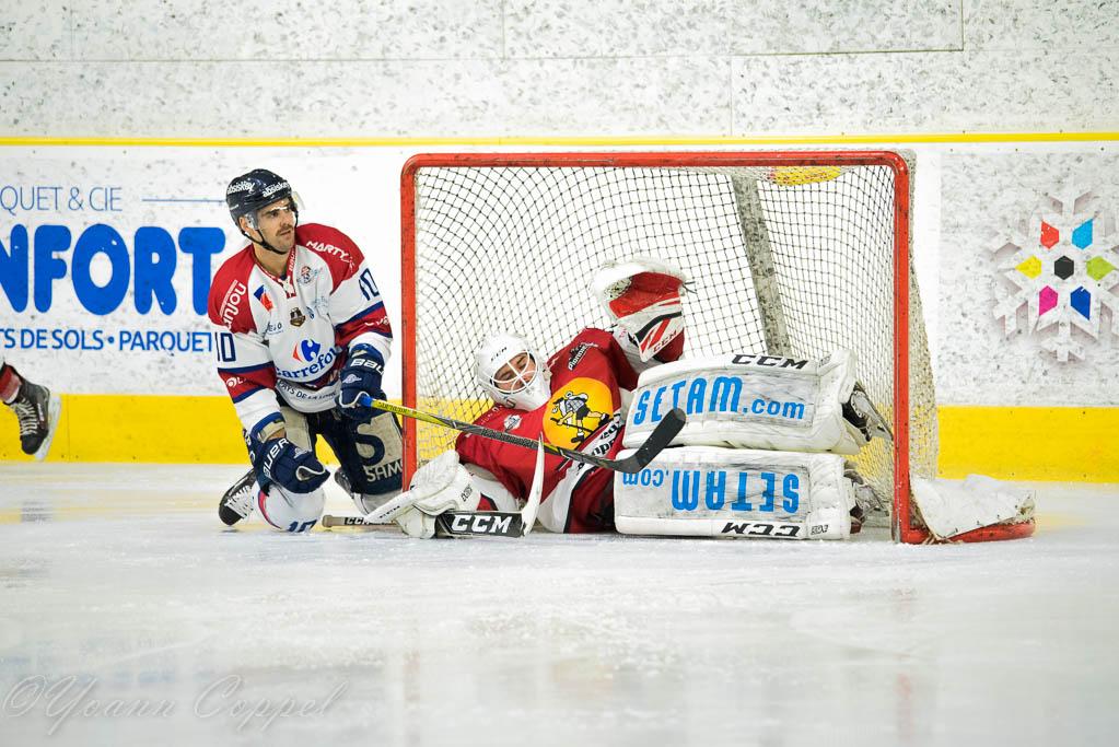 Chamonix  2 - 3 Angers 