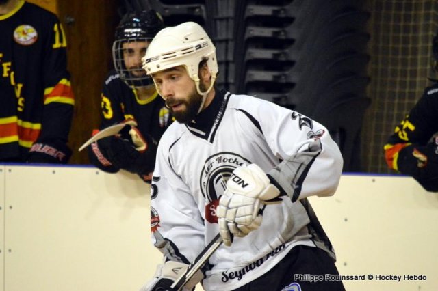 Photo hockey reportage N1 : Les Griffons en mode fusée