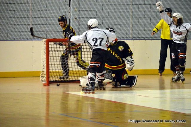 Photo hockey reportage N1 : Les Griffons en mode fusée