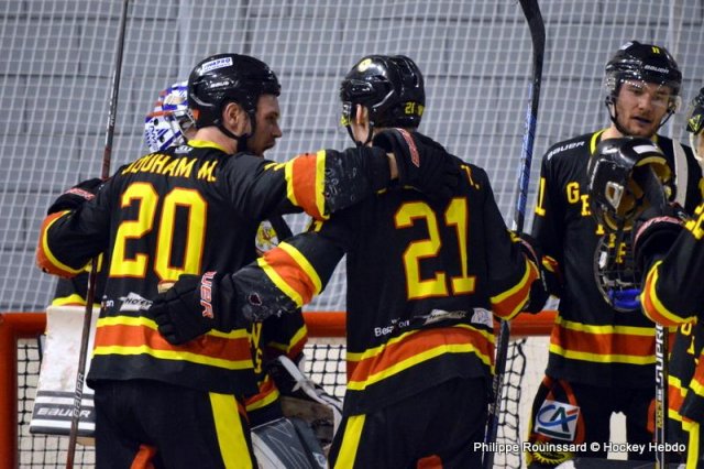 Photo hockey reportage N1 : Les Griffons en mode fusée