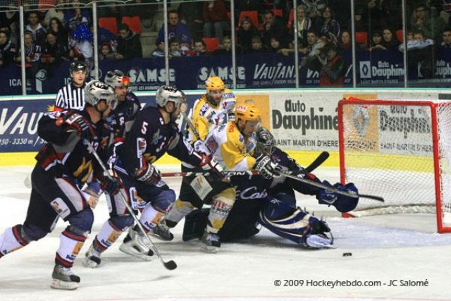 Photo hockey match Grenoble  - Strasbourg  le 04/03/2009