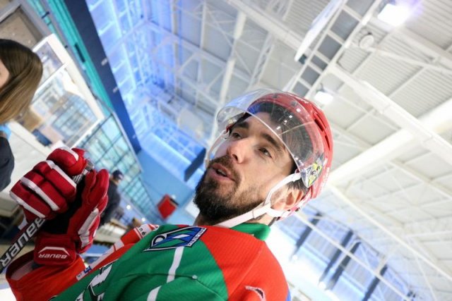 Photo hockey reportage Une rencontre pour la bonne cause