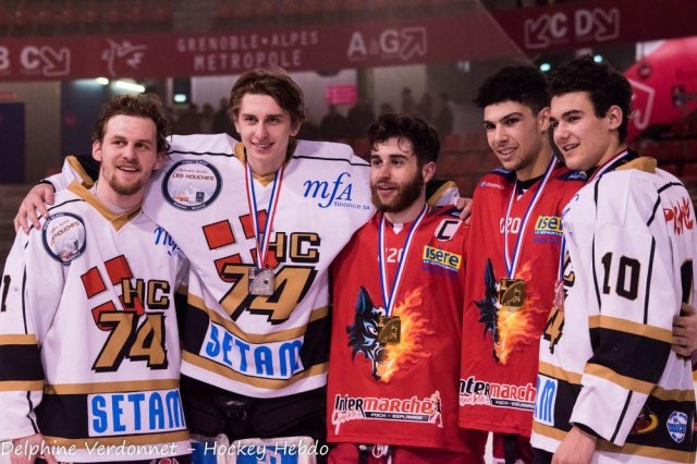 Photo hockey reportage U20 : Grenoble l'emporte au bout du suspens