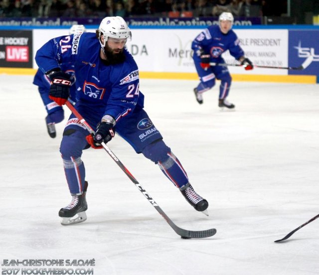 Photo hockey reportage Efficace Défensive Fluide  
