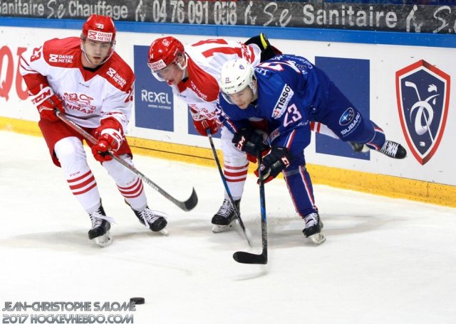 Photo hockey reportage Efficace Défensive Fluide  