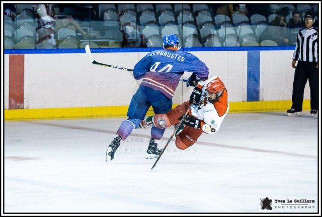 Photo hockey match Paris (FV) - Courbevoie  le 15/09/2018