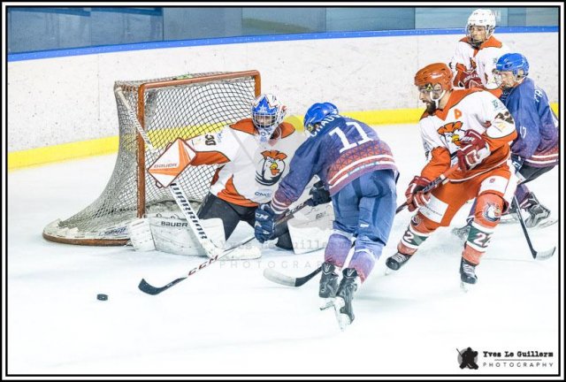 Photo hockey match Paris (FV) - Courbevoie  le 15/09/2018