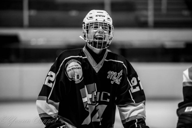 Photo hockey reportage U20 : La solidarité a payé !