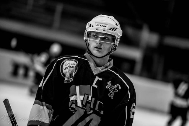 Photo hockey reportage U20 : La solidarité a payé !