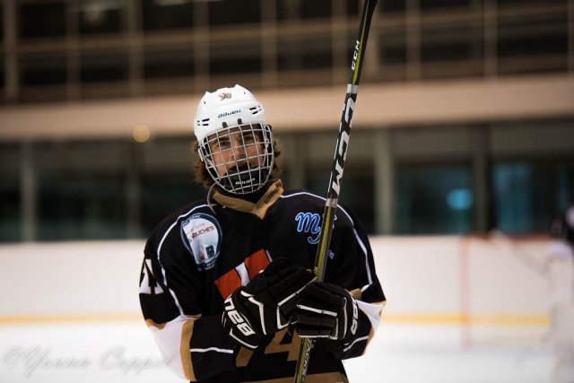 Photo hockey reportage U20 : La solidarité a payé !