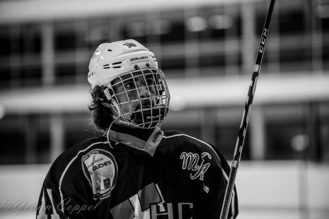 Photo hockey reportage U20 : La solidarité a payé !