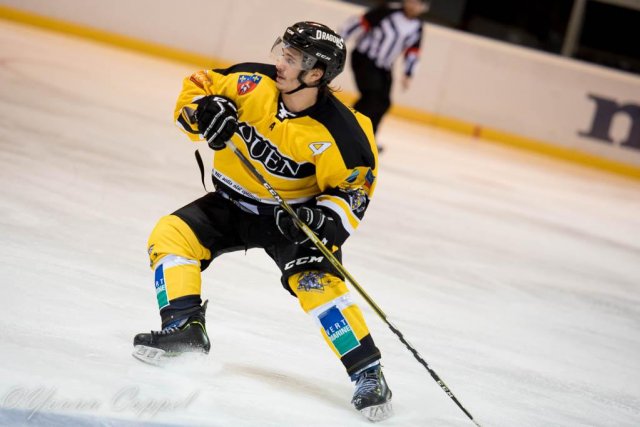 Photo hockey reportage U20 : La solidarité a payé !