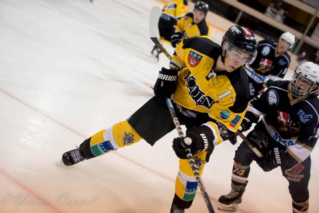 Photo hockey reportage U20 : La solidarité a payé !