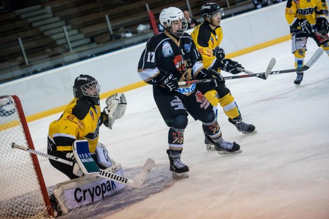 Photo hockey reportage U20 : La solidarité a payé !
