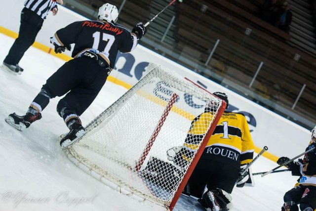 Photo hockey reportage U20 : La solidarité a payé !