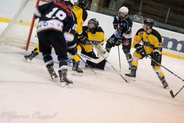 Photo hockey reportage U20 : La solidarité a payé !