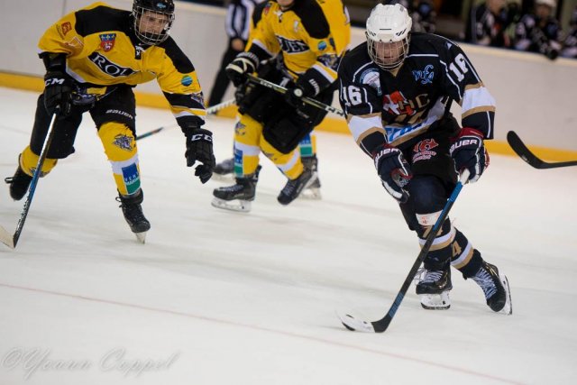 Photo hockey reportage U20 : La solidarité a payé !