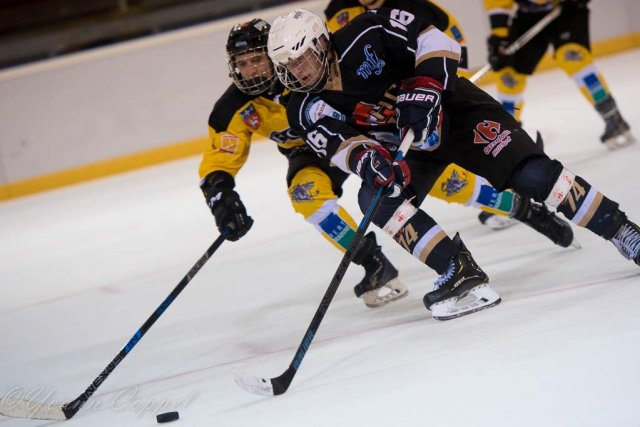 Photo hockey reportage U20 : La solidarité a payé !