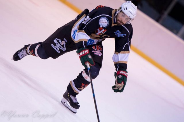 Photo hockey reportage U20 : La solidarité a payé !
