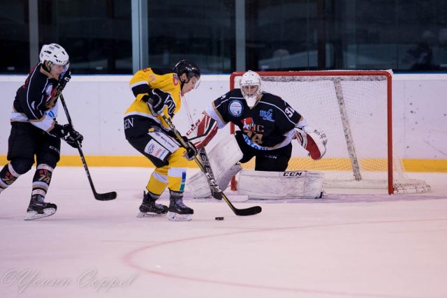 Photo hockey reportage U20 : La solidarité a payé !