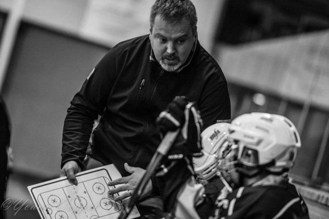 Photo hockey reportage U20 : La solidarité a payé !