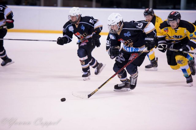 Photo hockey reportage U20 : La solidarité a payé !