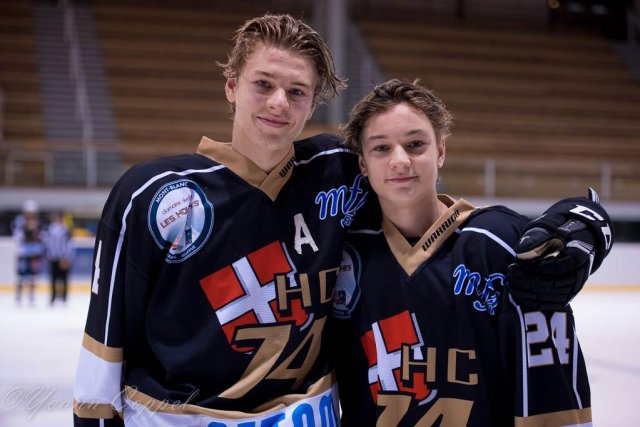 Photo hockey reportage U20 : La solidarité a payé !
