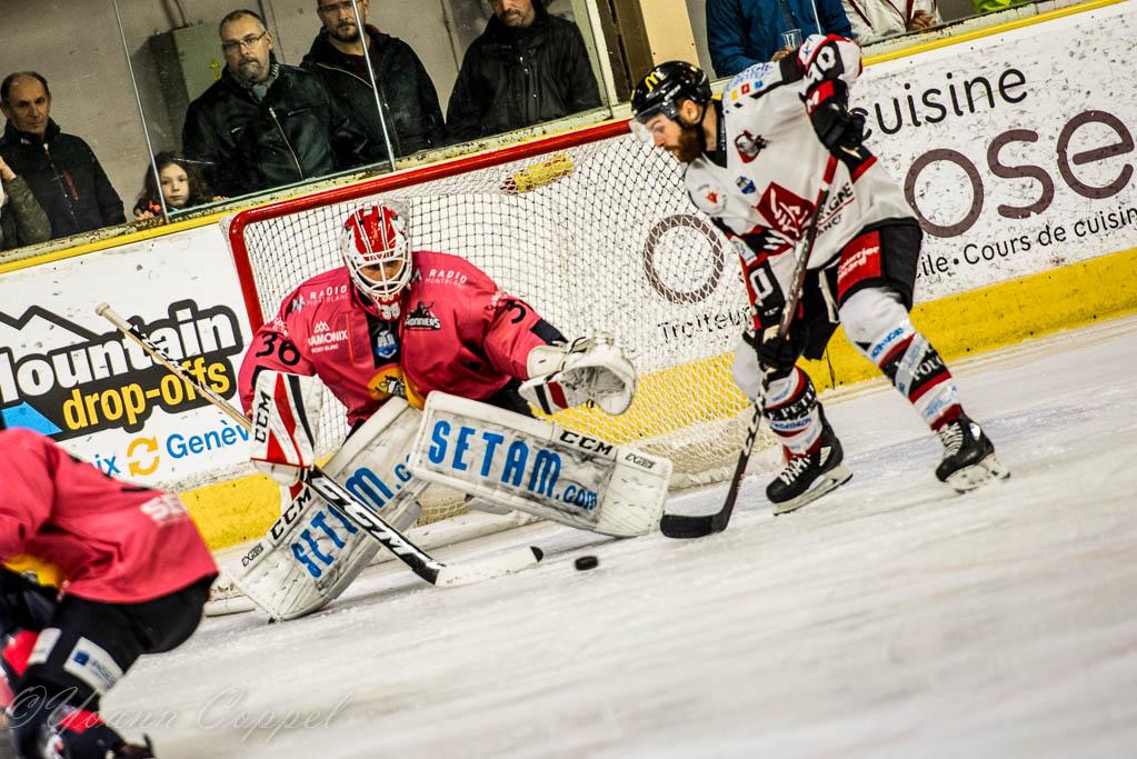 Chamonix  3 - 4 Amiens 