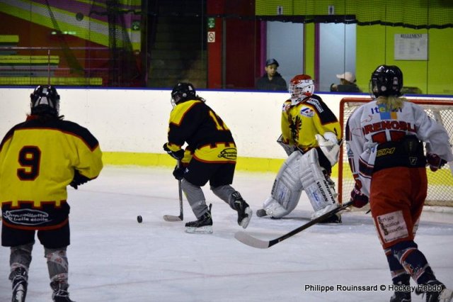 Photo hockey reportage Fem élite : L'Aigle vole tranquillement
