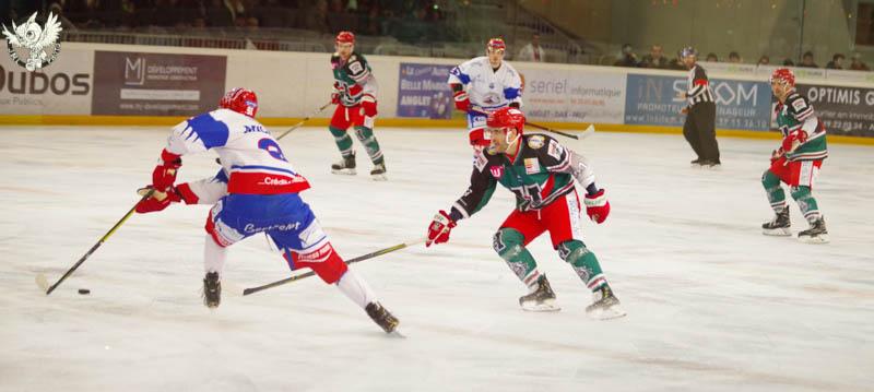 Anglet 3 - 4 Lyon