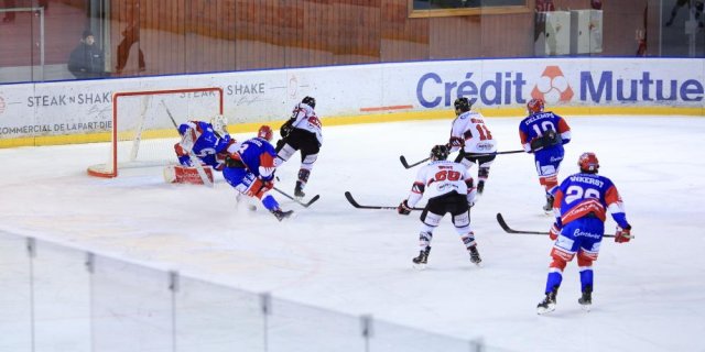 Photo hockey match Lyon - Amiens  le 11/01/2019