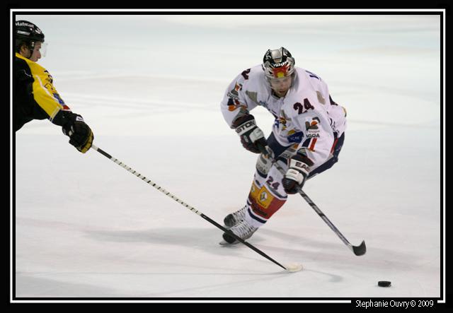 Rouen 3 - 4 Grenoble 
