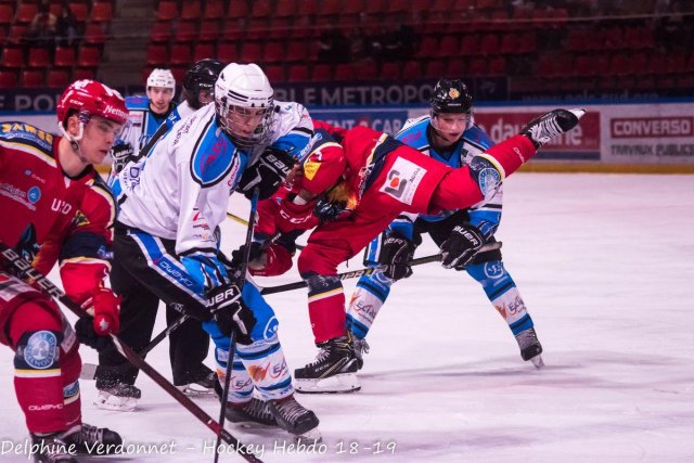 Photo hockey reportage 1/4 finale U20 - Grenoble vs Gap